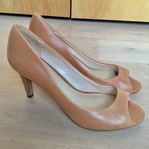 Tan Leather Heels - Rockport by Adidas Size - 6.5
